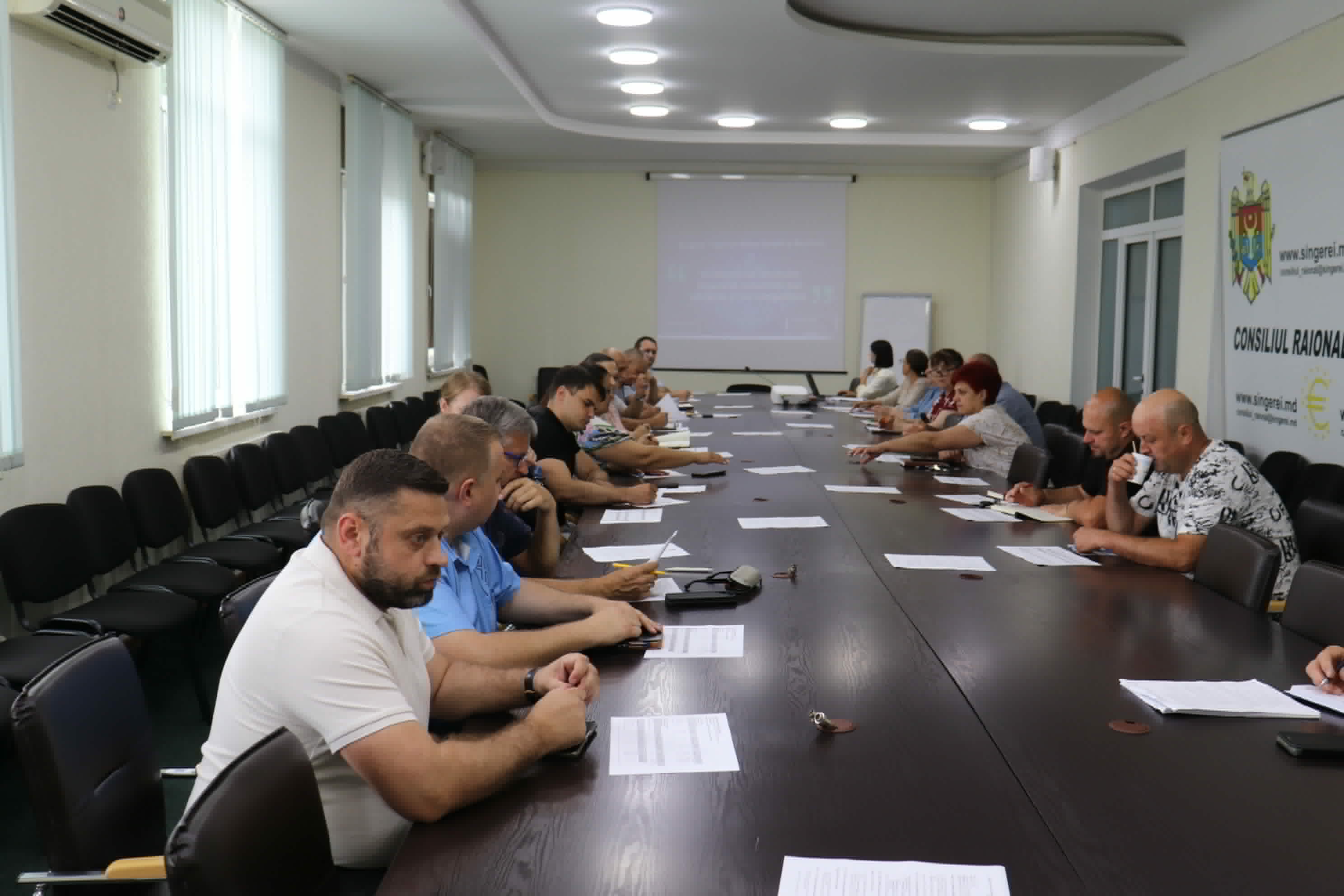 Președintele CECE nr. 28 Sângerei a avut o întrevedere de lucru cu primarii și secretarii autorităților administrației publice locale din raion