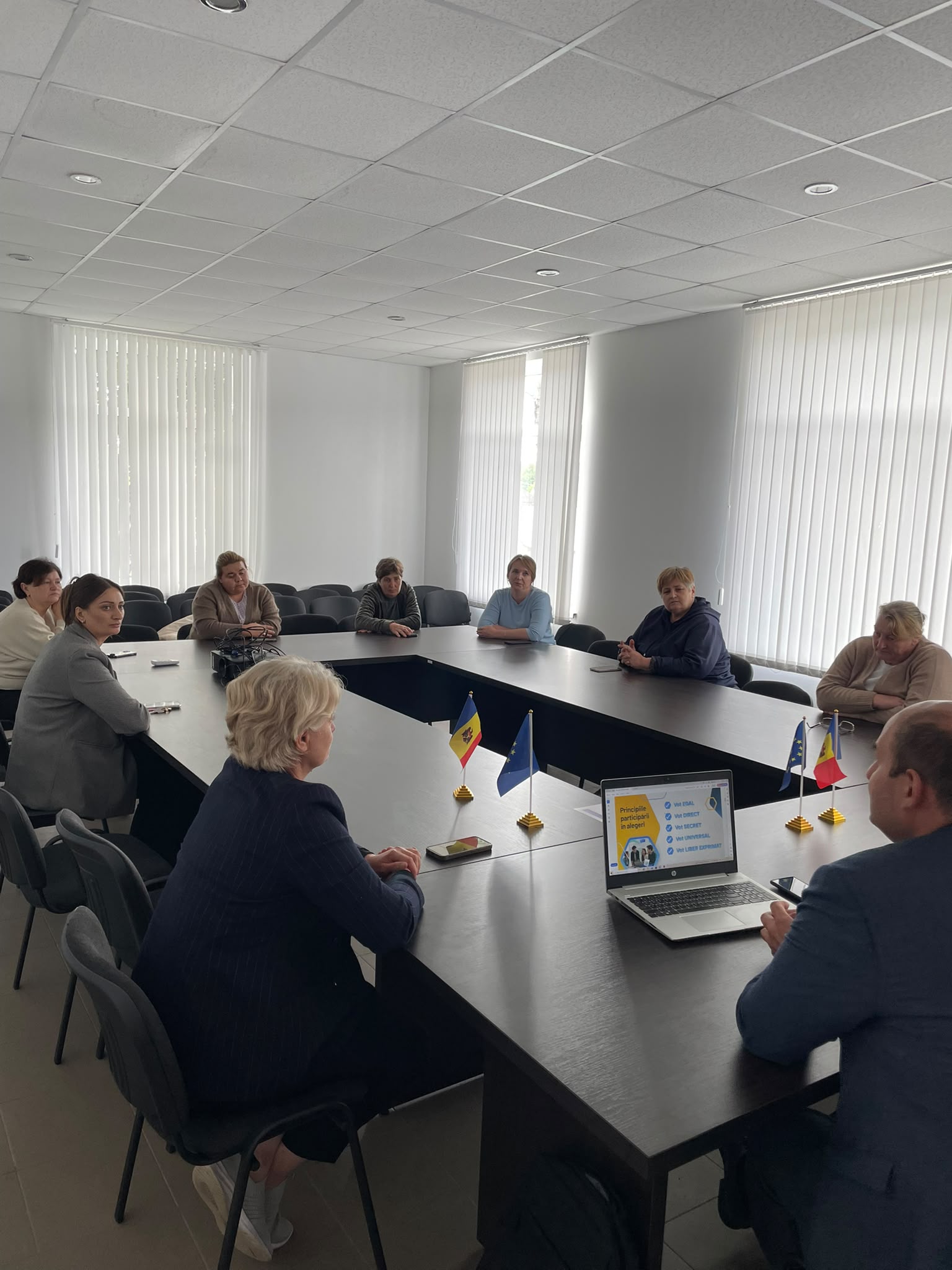 Colaborare pentru viitor! Campania dedicată Zilei Democrației a ajuns la final
