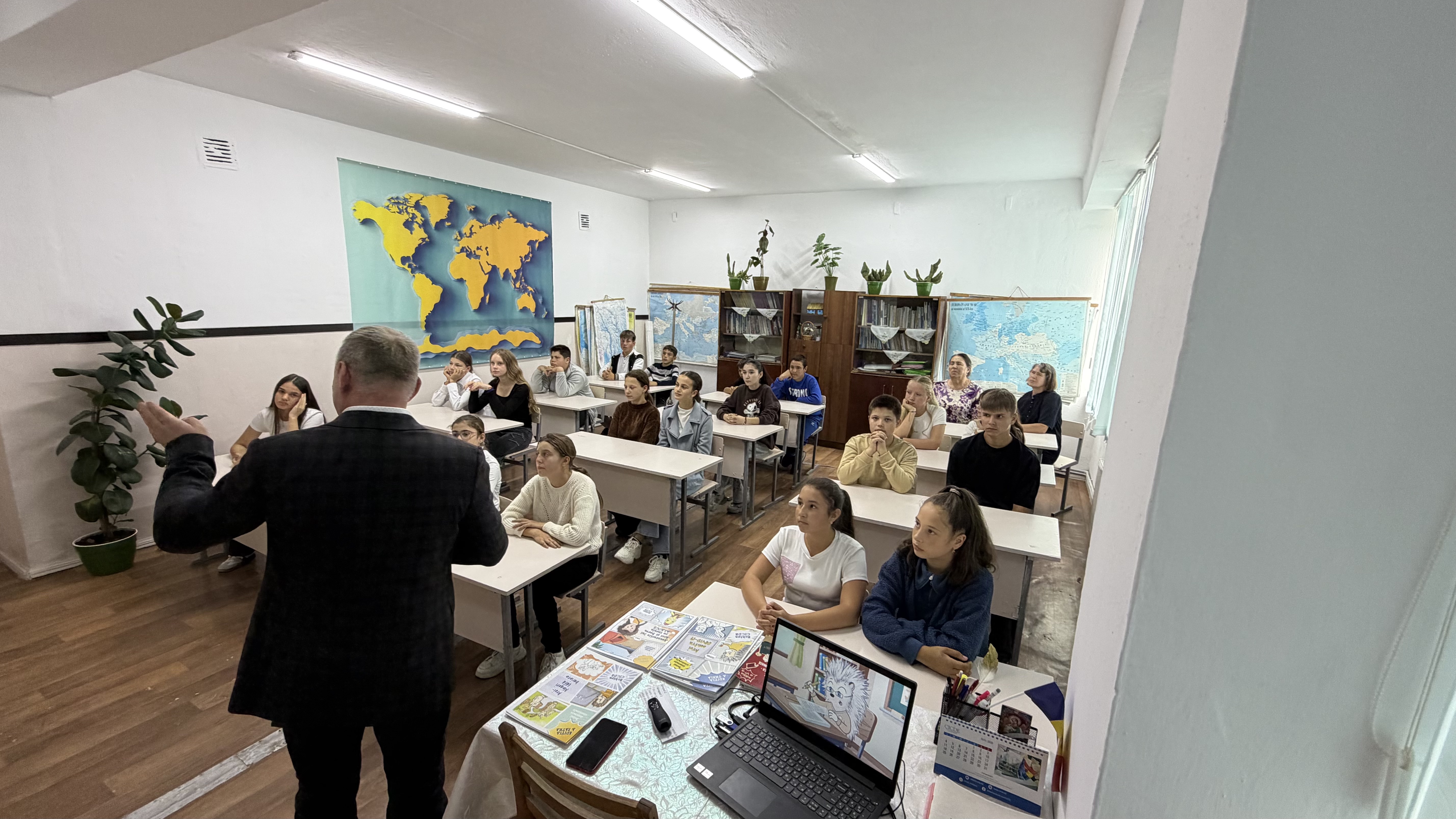 Ziua Democrației, marcată prin activități de educație electorală la Hănăsenii Noi