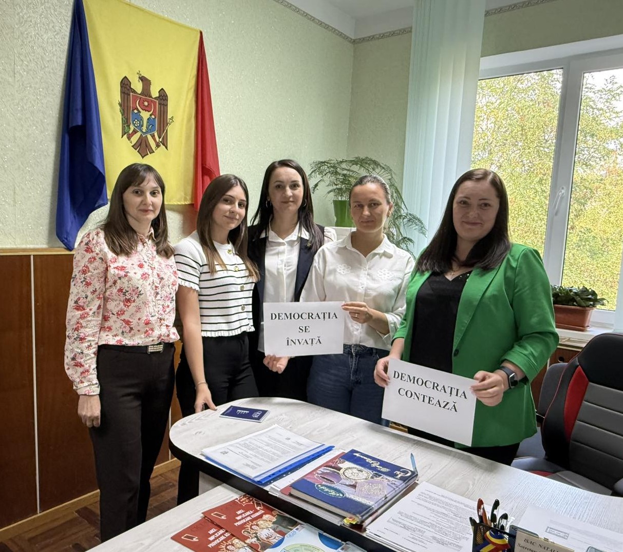Activitățile dedicate promovării valorilor democratice și consolidării procesului electoral continuă în raionul Fălești.