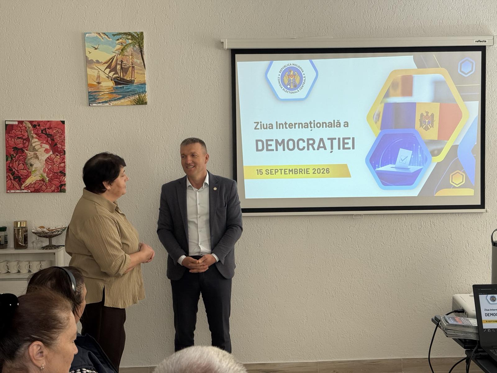 La Telenești discuții cu seniorii în cadrul campaniei de informare dedicate Zilei Internaționale a Democrației - ediția 2026.