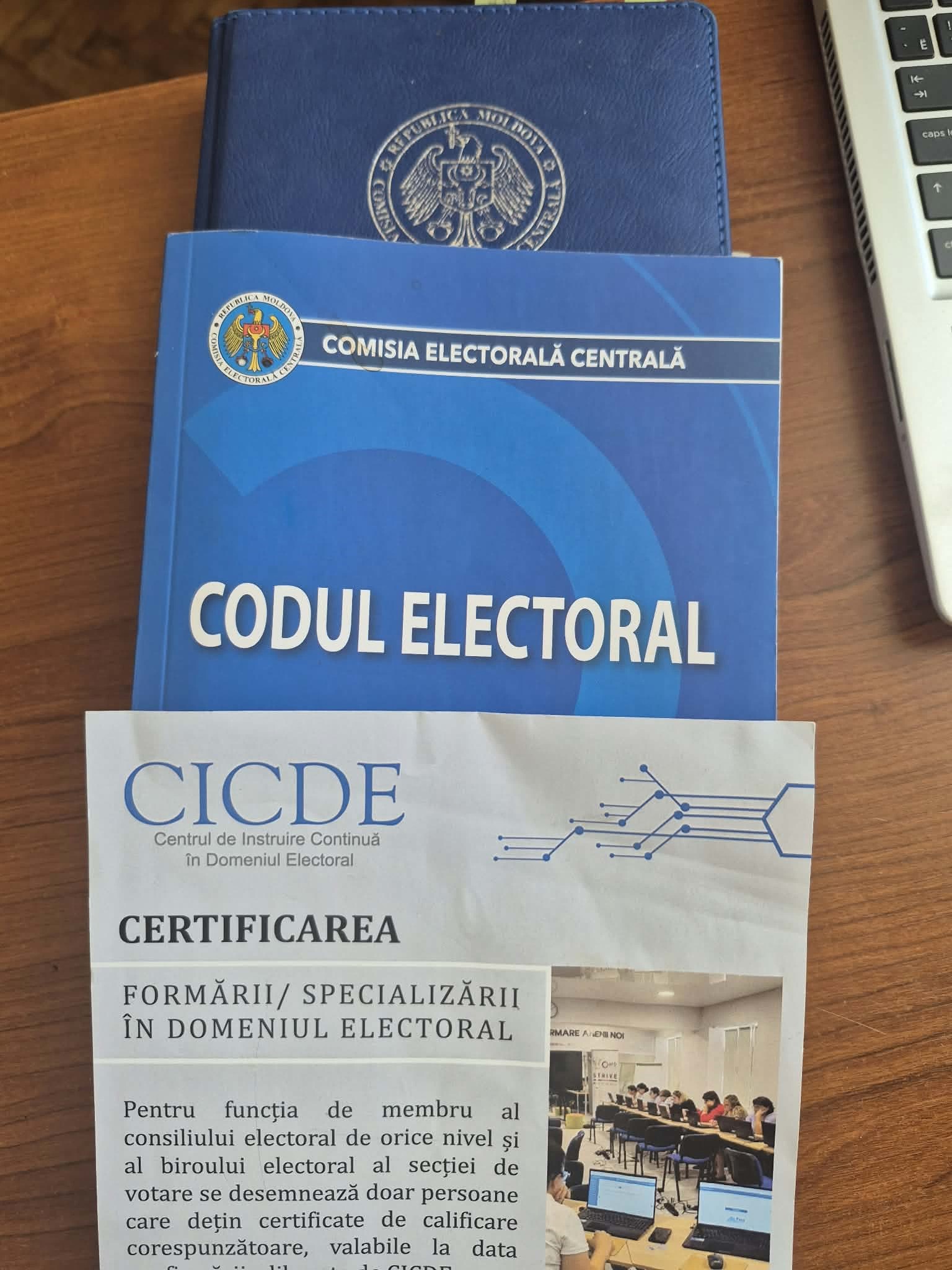 Ședința de lucru cu secretrii APL